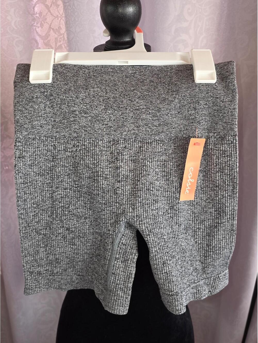 Women's Colsie Seamless, High Rise Ribbed Bike Shorts - Size XS - BNWT